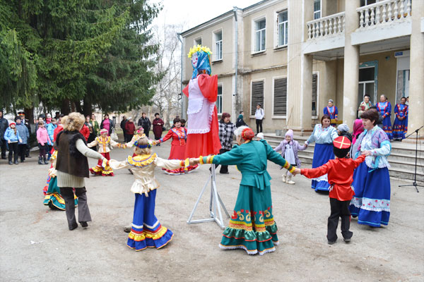 Праздничный концерт "Прощай Масленица 2014"   В доме культуры станицы Кардоникской