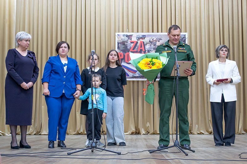 Традиционный День призывника прошёл в доме культуры станицы Кардоникской!